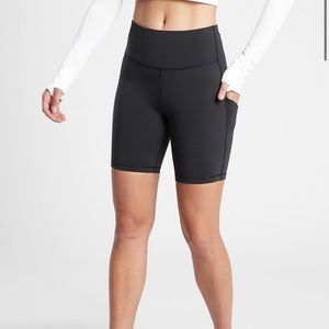 Athleta Ultimate Stash Pocket 7" Short